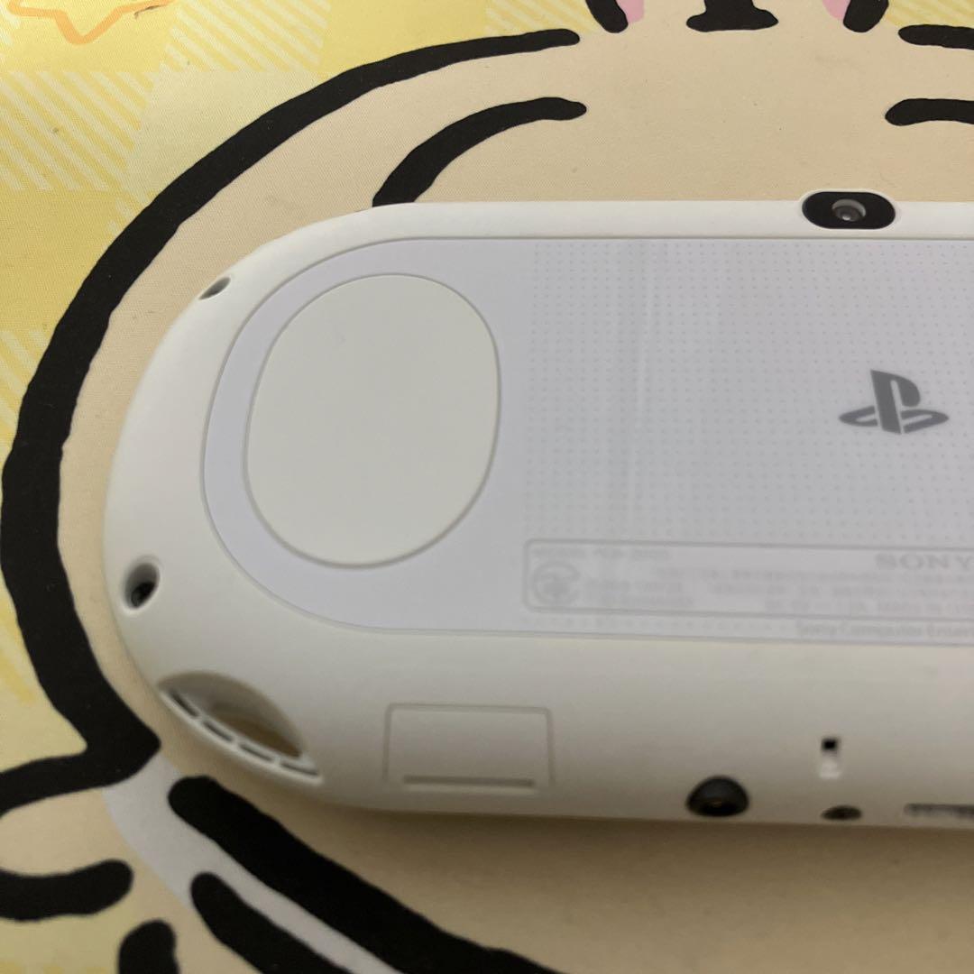 psvita 2000 ホワイト　本体のみ
