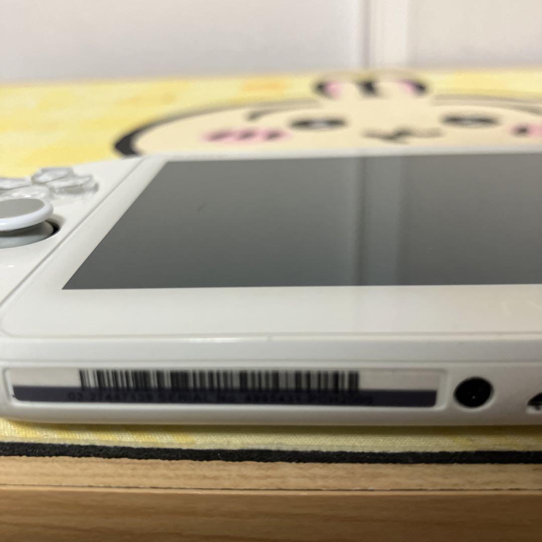 psvita 2000 ホワイト　本体のみ