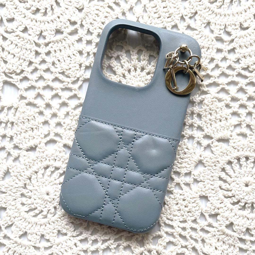 極美品 DIOR レディディオール　iPhone15プロ　ケース　クラウドブルー