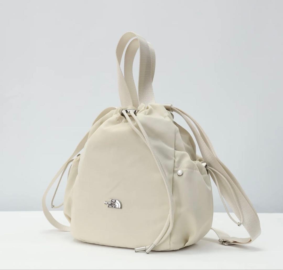 在庫残り1点！大人気韓国限定ノースフェイス　バケットバッグ　ホワイトレーベル