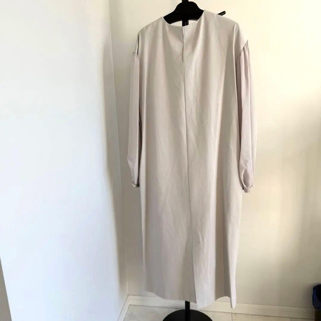 新品☆2024年モデル UNTITLED アンタイトル 白　ワンピース