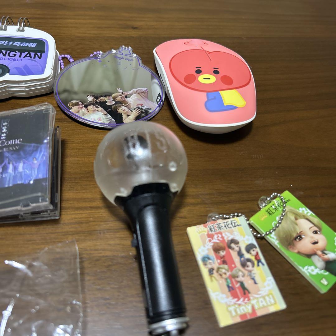 BTS グッズまとめ売り - メルカリ