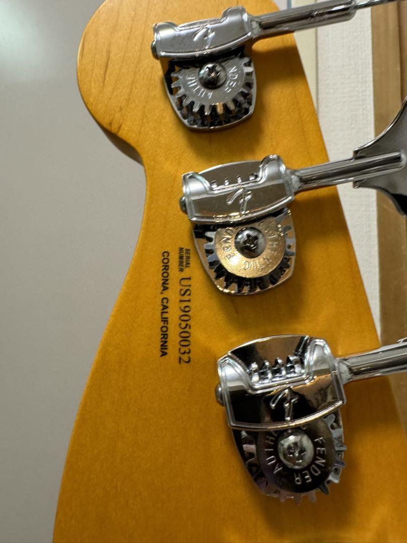 ベース fender  AMERICAN ULTRA JAZZ BASS
