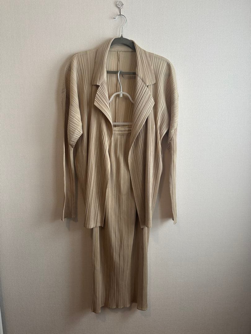 PLEATS PLEASE ベージュ セットアップ ジャケット&スカート