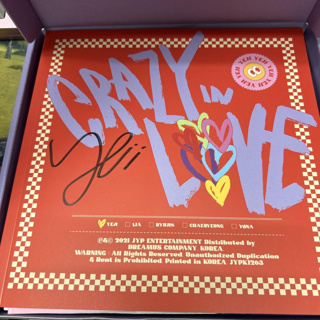 ITZY 直筆サイン「CAKE」スチール写真 ITZY 直筆サイン「CAKE」スチール写真の通販 by てでぃ@プロフ