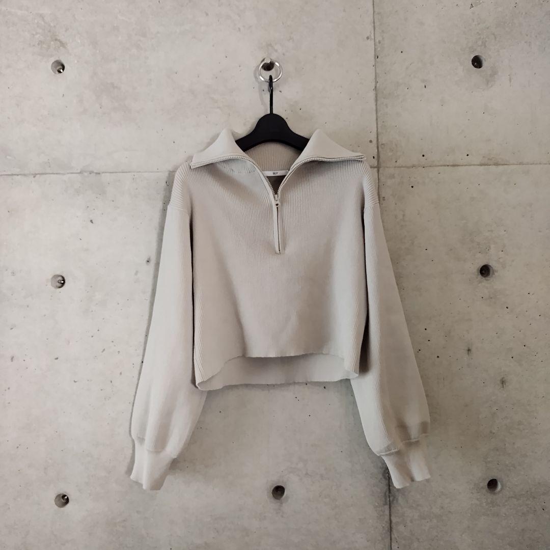 SLY ハーフジップ　ニット　ベージュ　ジップアップニット