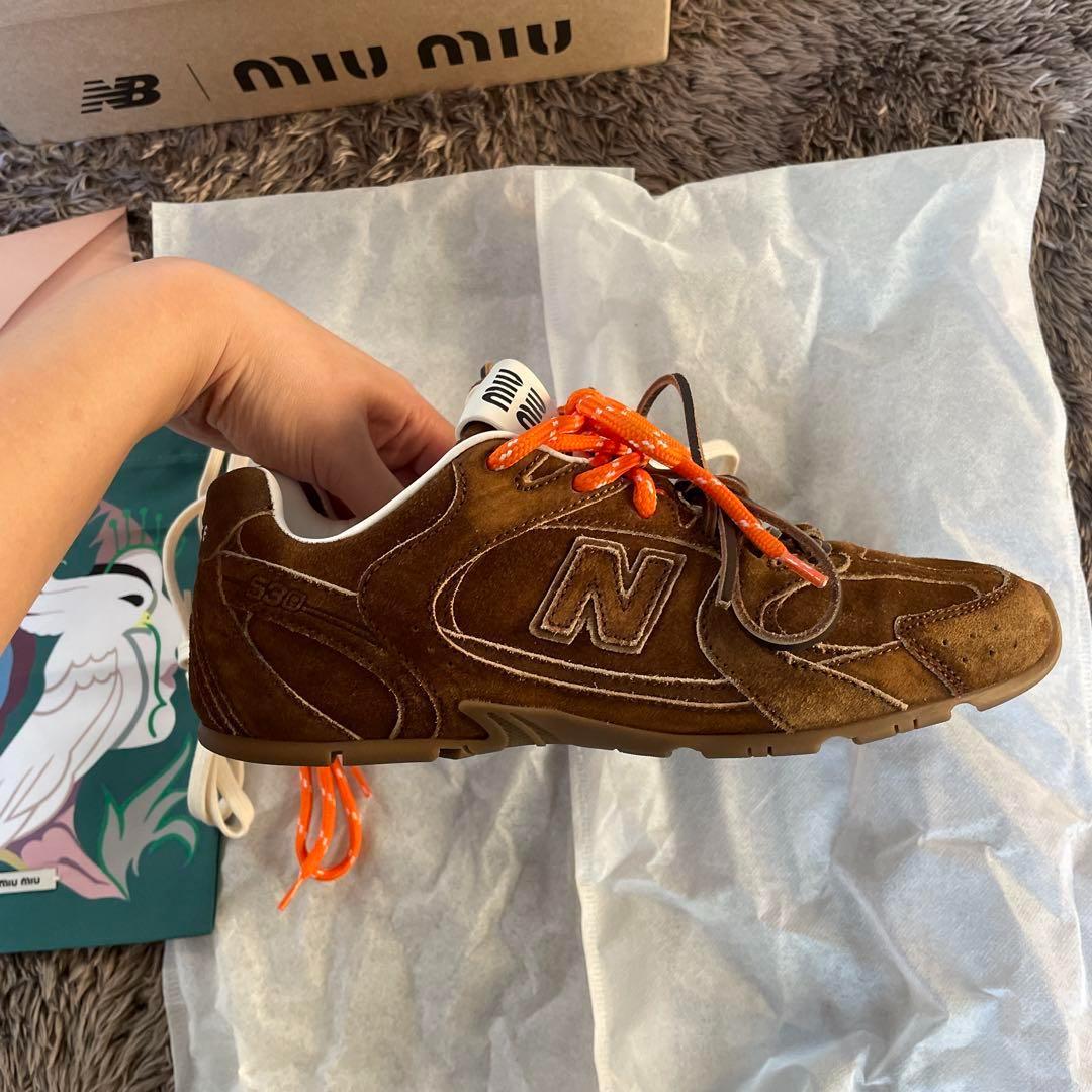 New Balance x Miu Miu スエードxメッシュ スニーカー