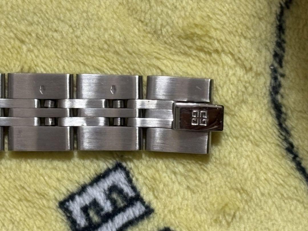 GIVENCY ジバンシー　腕時計