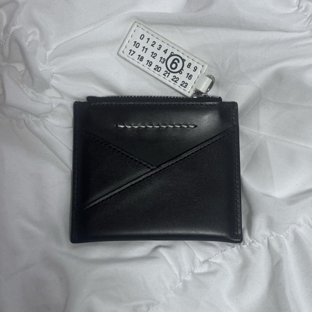 MM6 Maison Margiela ブラックフラグメントケース 7,379円