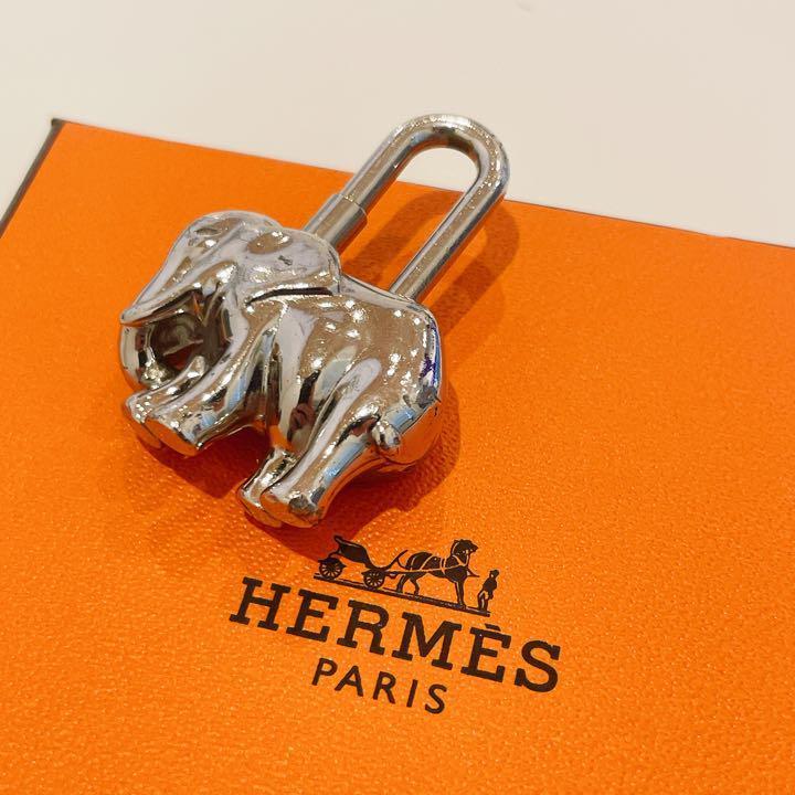 HERMES エルメス　カデナ　象　シルバー　チャーム