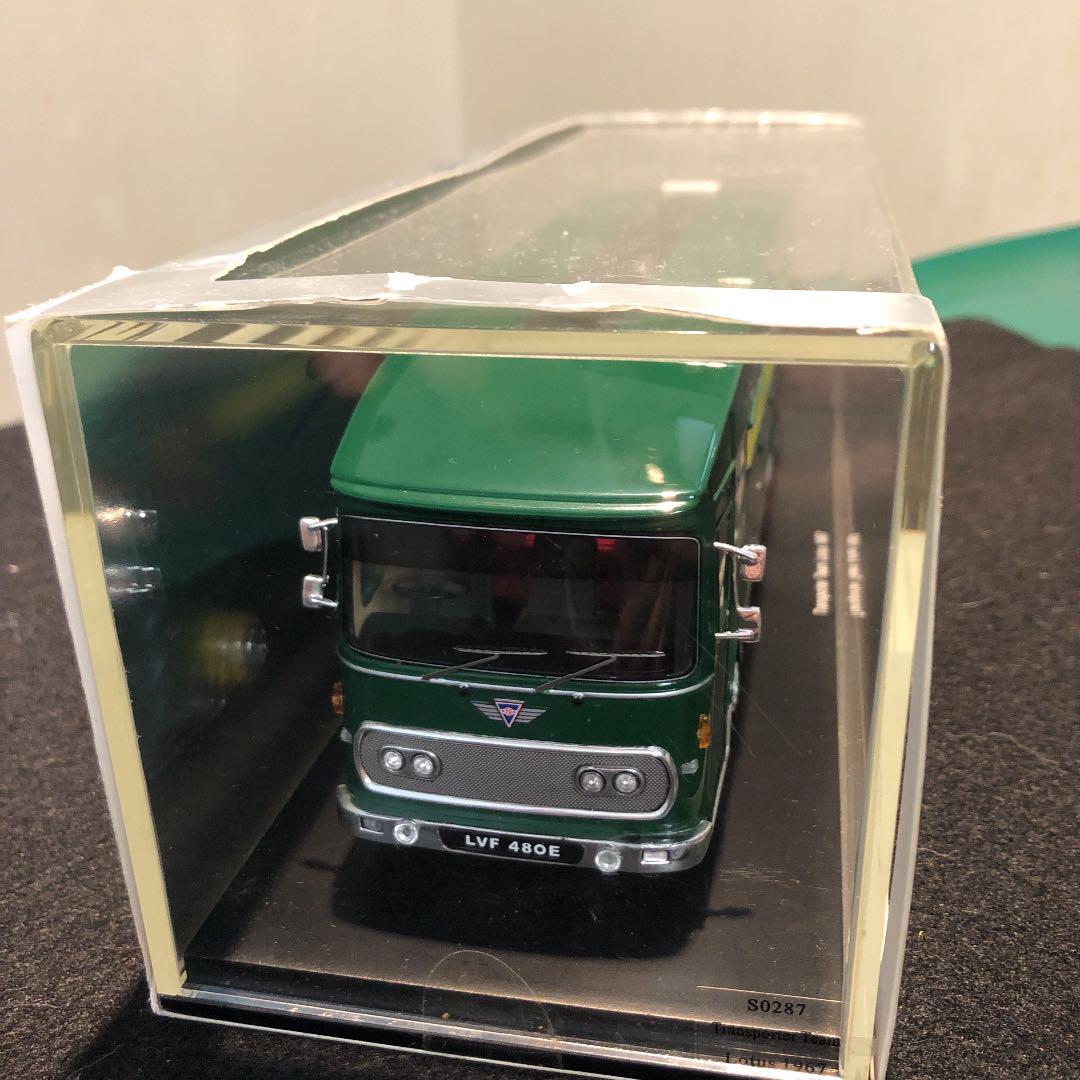 スパークモデル1／43．1967年ティームロータストランスポーターです スパークモデル1／43．1967年ティームロータストランスポーター