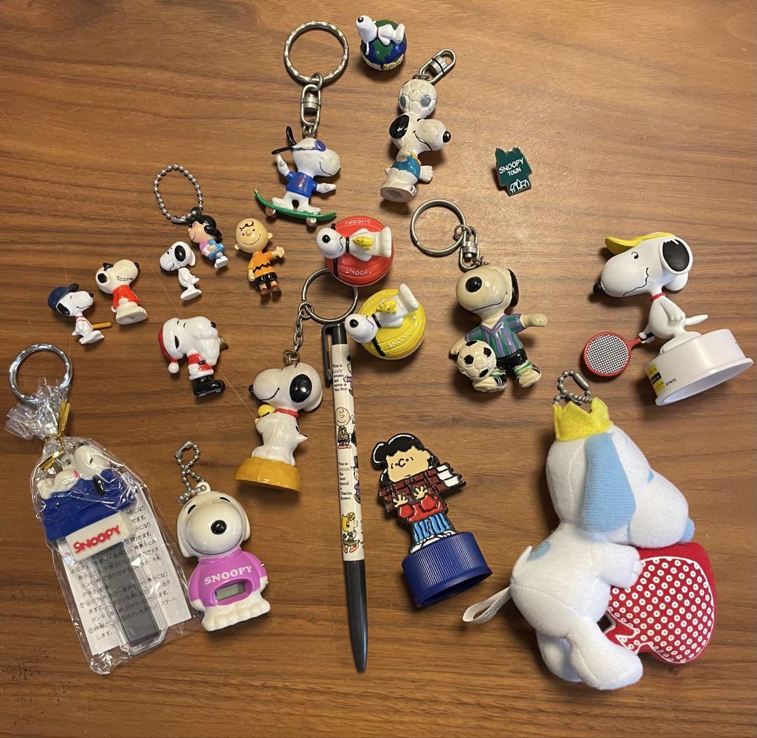 ル 年末のプロモーション まとめ売り 平成レトロ スヌーピー SNOOPY キーホルダーなど ストラップ