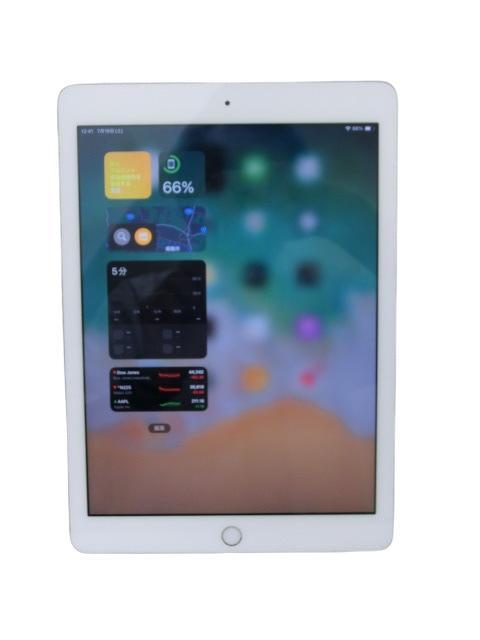 Apple iPad 第6世代シルバー本体 新作モデル 128GB Wi-Fi (第6世代) iPad Apple 【整備済み品
