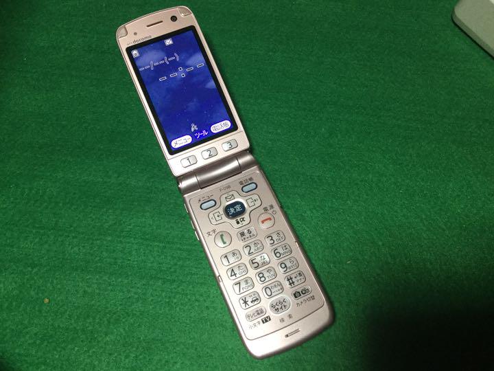 docomo らくらくフォン F-09B