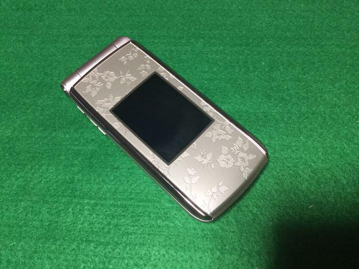 docomo らくらくフォン F-09B