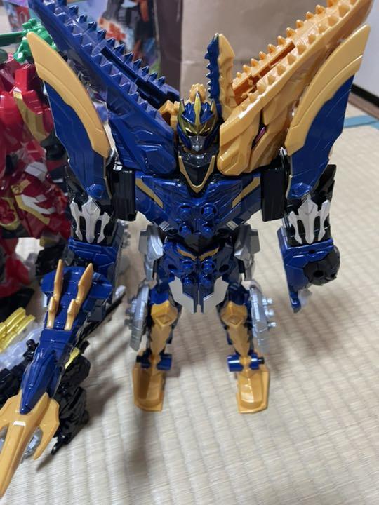 騎士流戦隊　リュウソウジャー