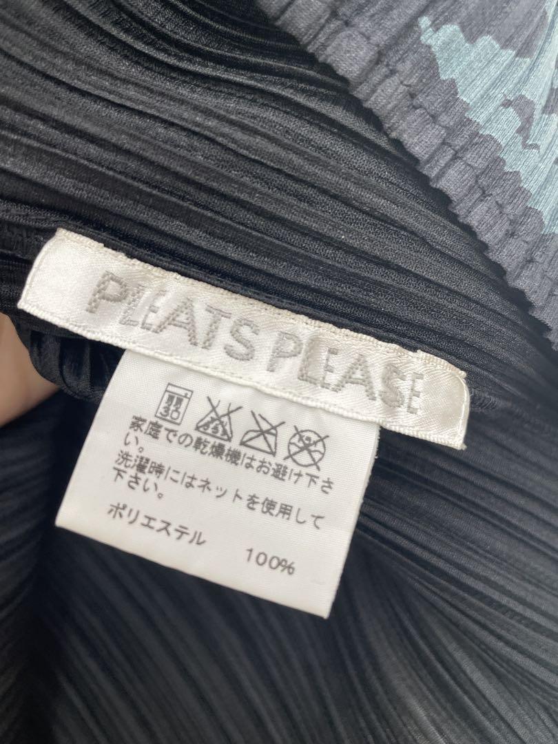 大人気 PLEATSPLEASE イッセイミヤケ タンクトップ 民族柄