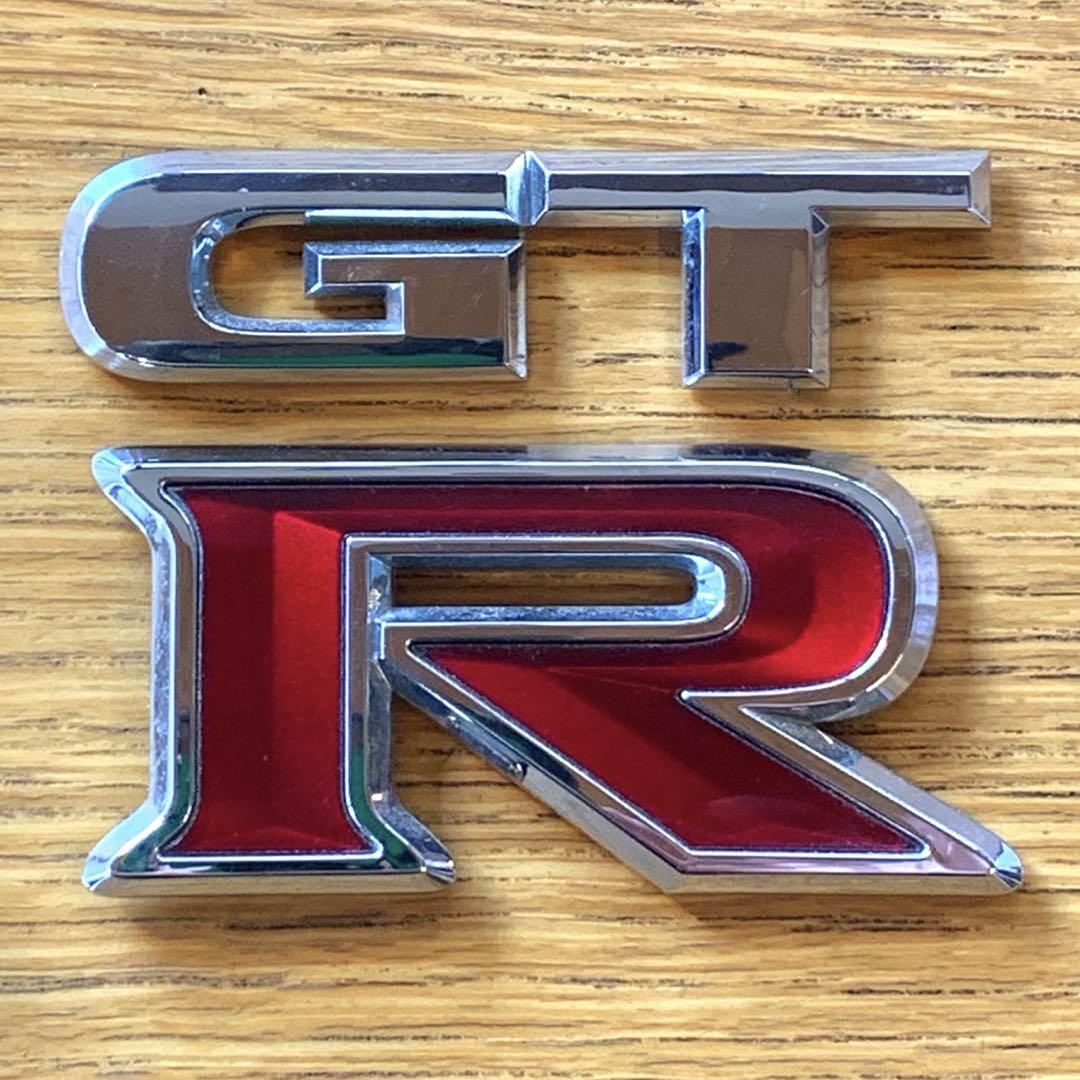 GTR 純正リアエンブレム CBA-R35 中古 H26年 2014年