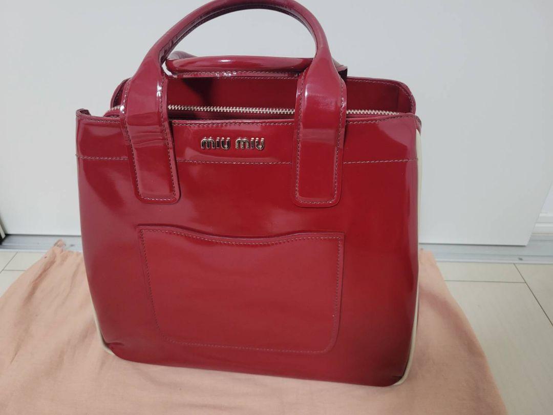 超希少デザイン✨　ミュウミュウ　2way エナメル　ハンドバッグ　赤　レッド MIU MIU（バッグ ・ レッド/赤色系）のフリマアイテム一覧