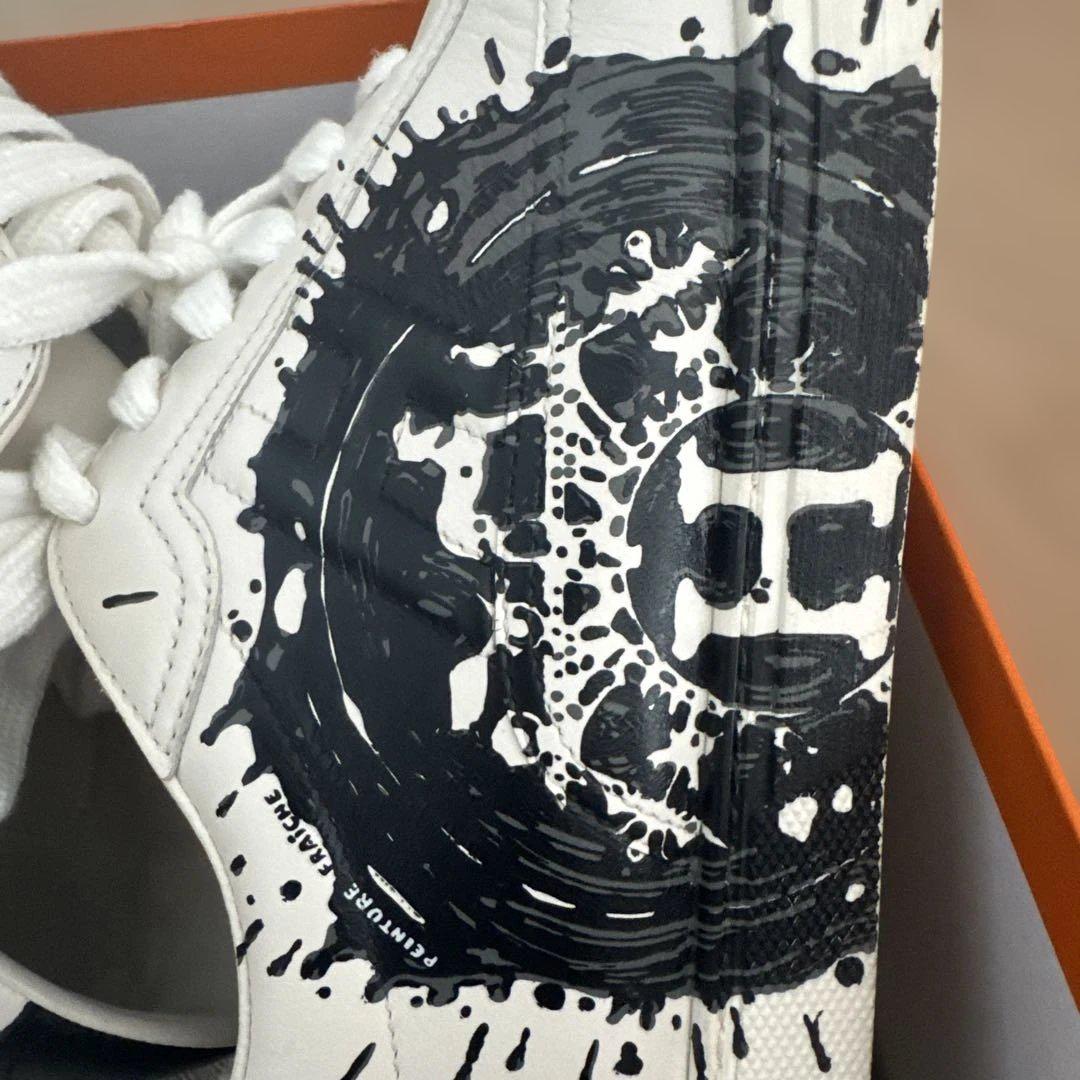 HERMES ホワイト スプラッターデザイン スニーカー　42