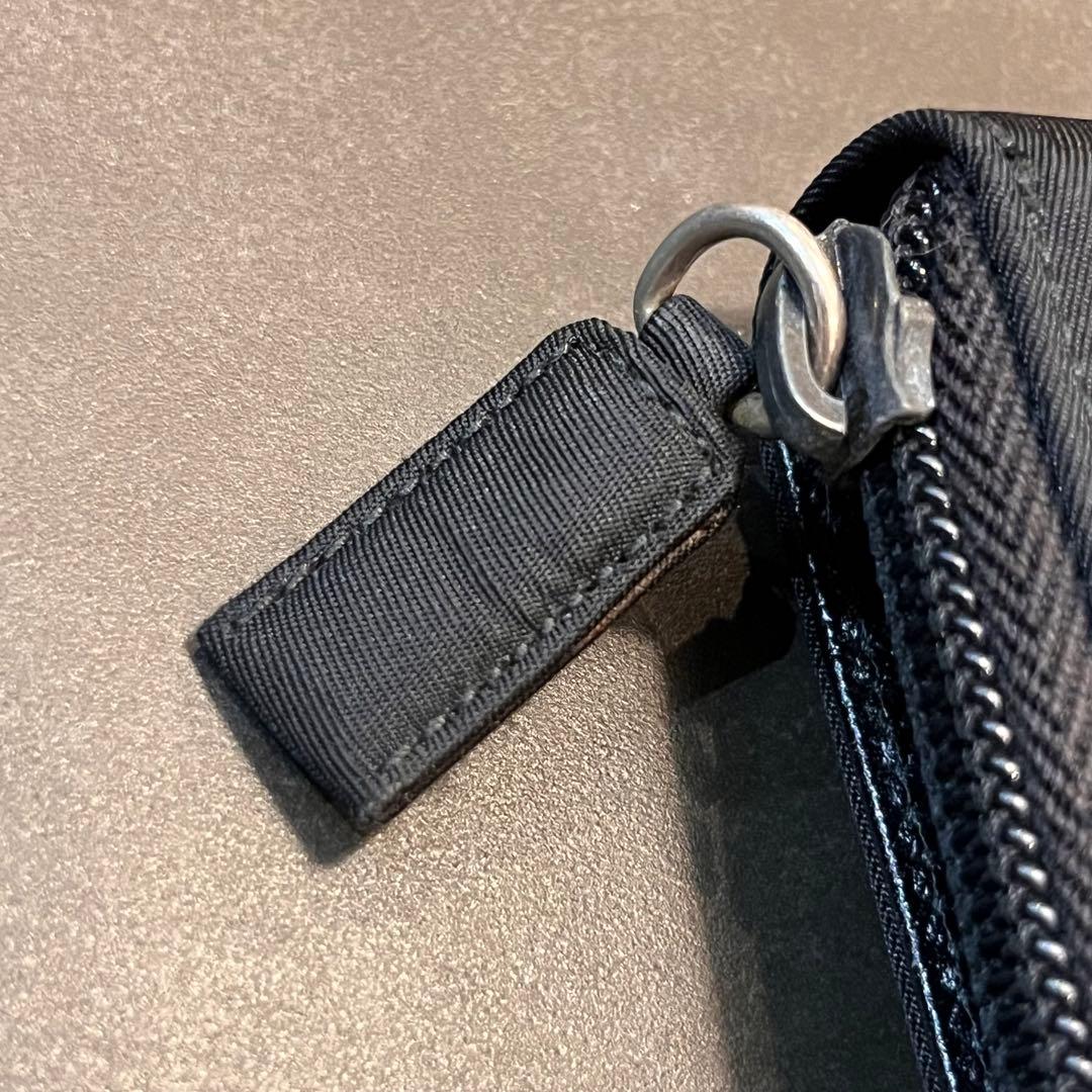 PRADA ナイロン 二つ折り財布 ブラック