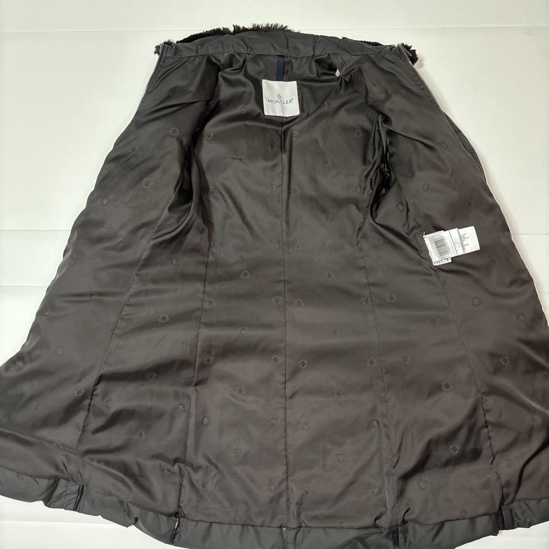 MONCLER ヴェロニク ダウンコート Aライン ファーコトー MONCLER ヴェロニク ダウンコート Aライン ファーコトー