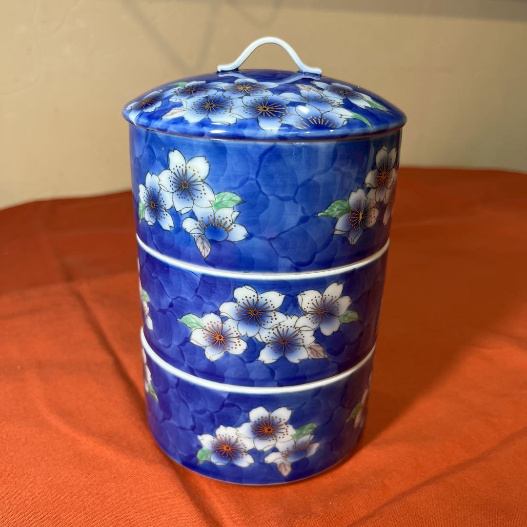 深川製磁「桜絵文様三段重蓋物」