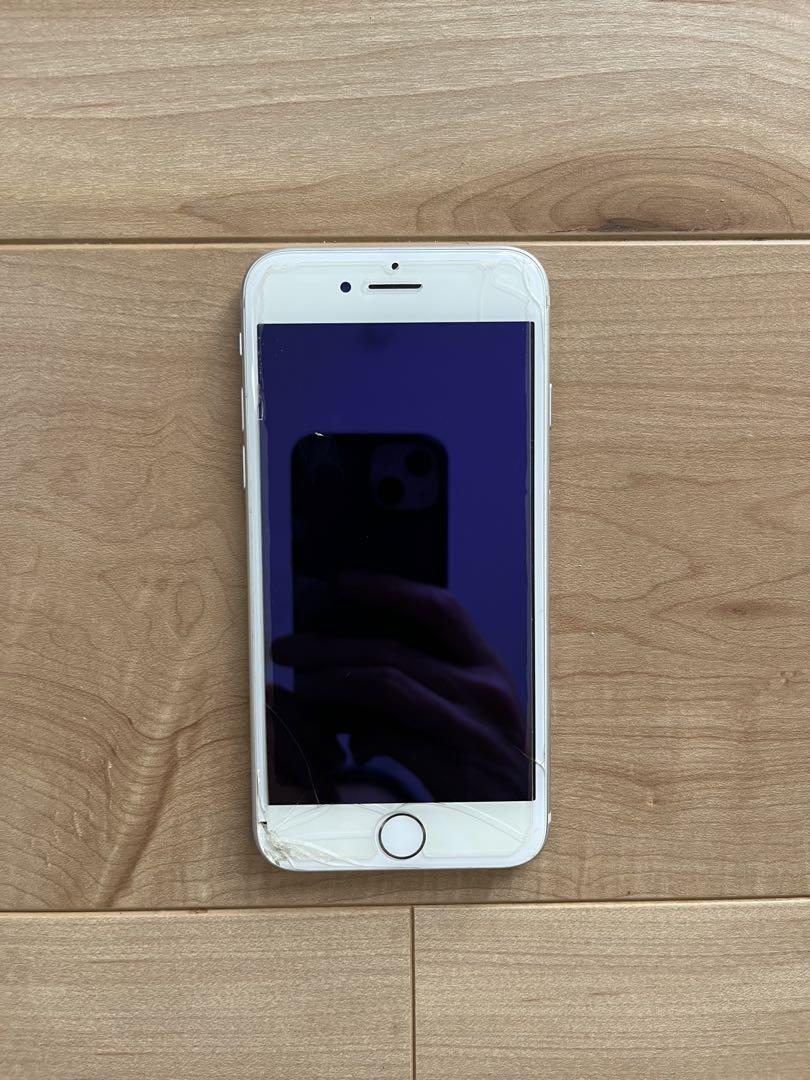 Apple iPhone 8白色 64GB 背面割れ動作正常（JUNK） Apple iPhone 8白色 64GB 背面割れ動作正常（JUNK）アウトレ