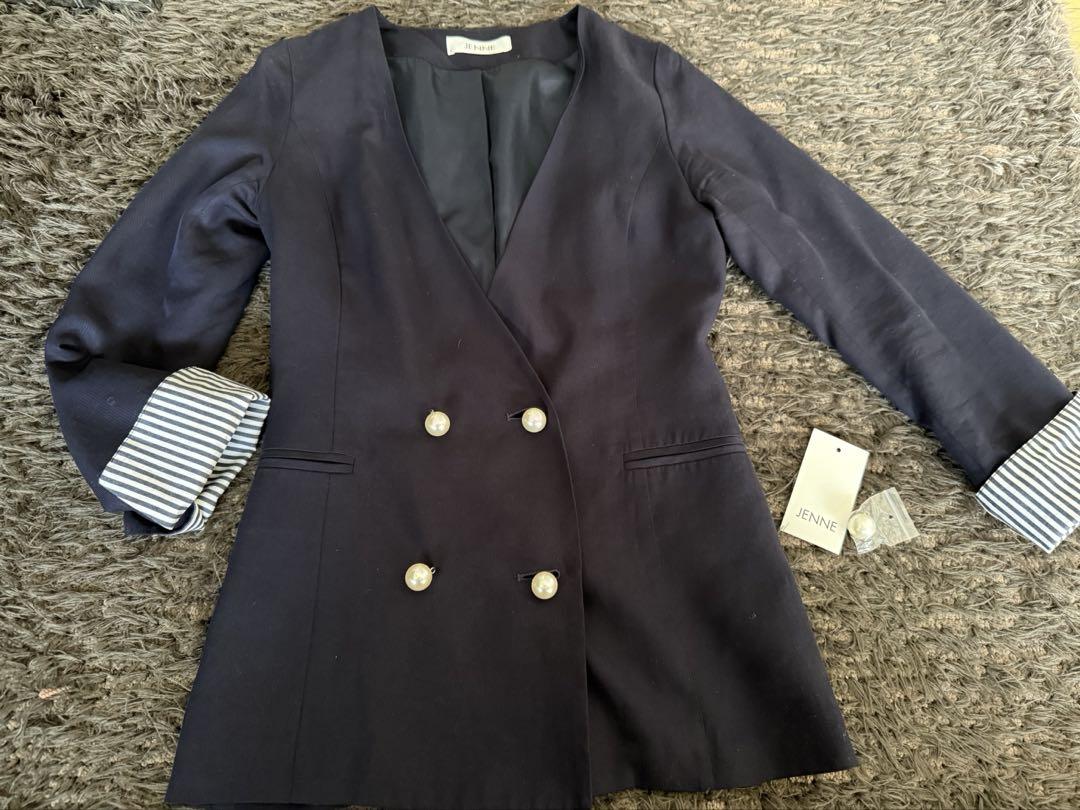 美品　JENNE　ジェンヌ　パールボタンノーカラージャケット　Ｍ