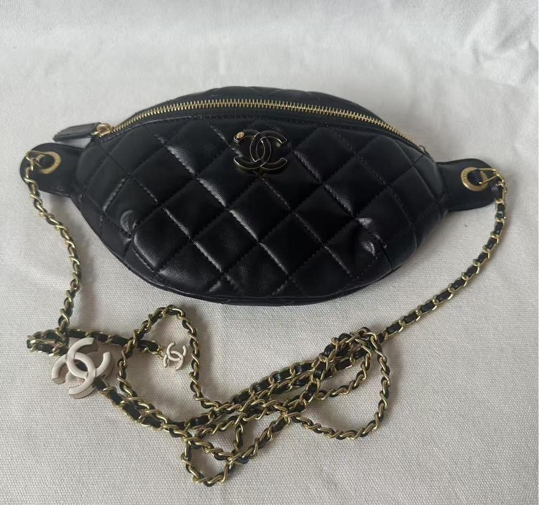 【美品】CHANEL ブラックレザー ポーチ