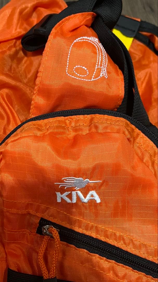 【新品未使用】KIVA designs コンバーチブルスリングパック　オレンジ