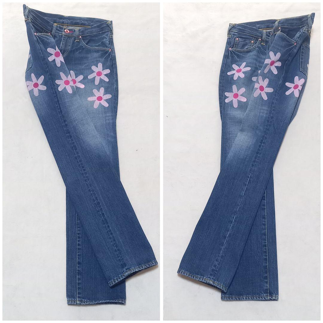 美品】CUNE キューン 2連うさぎ＆フラワーペイント デニムパンツ