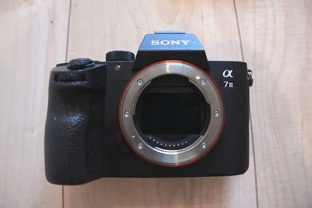 [KF三脚付き]美品 α7III ボディ ILCE-7M3