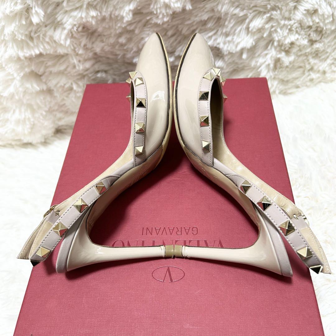VALENTINO ロックスタッズ