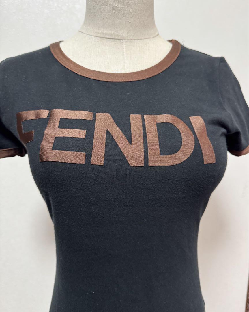 FENDI フェンディ