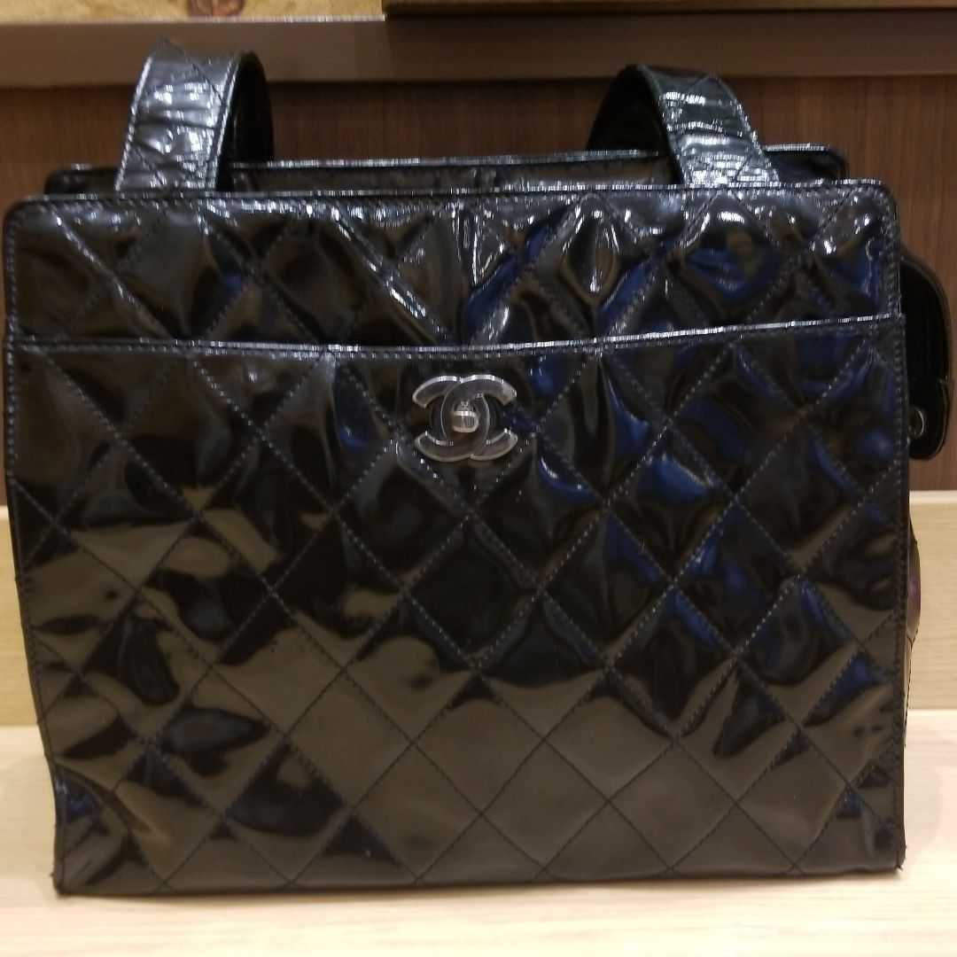 CHANEL　ハンドバッグ　エナメル