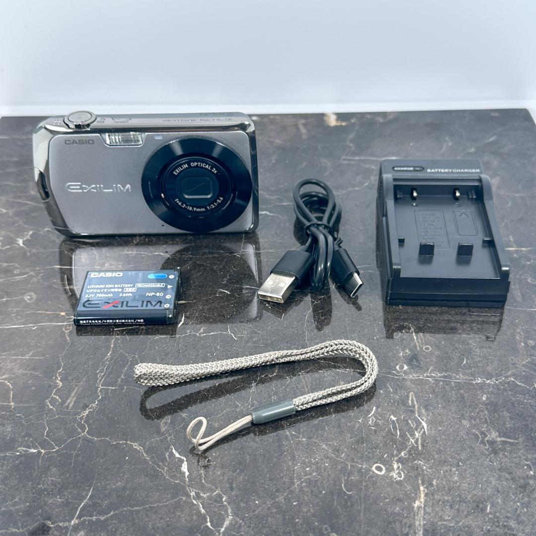 カシオ　CASIO EX Z30 シルバー　付属品完備 CASIO - CASIO製 EXILIM ZOOM EX-Z330 シルバー 1210万画素 本体