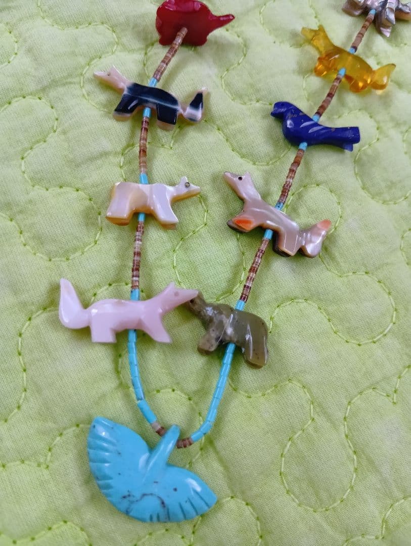 ズニ族フェティッシュ 天然石ネックレス目立った傷や汚れなし