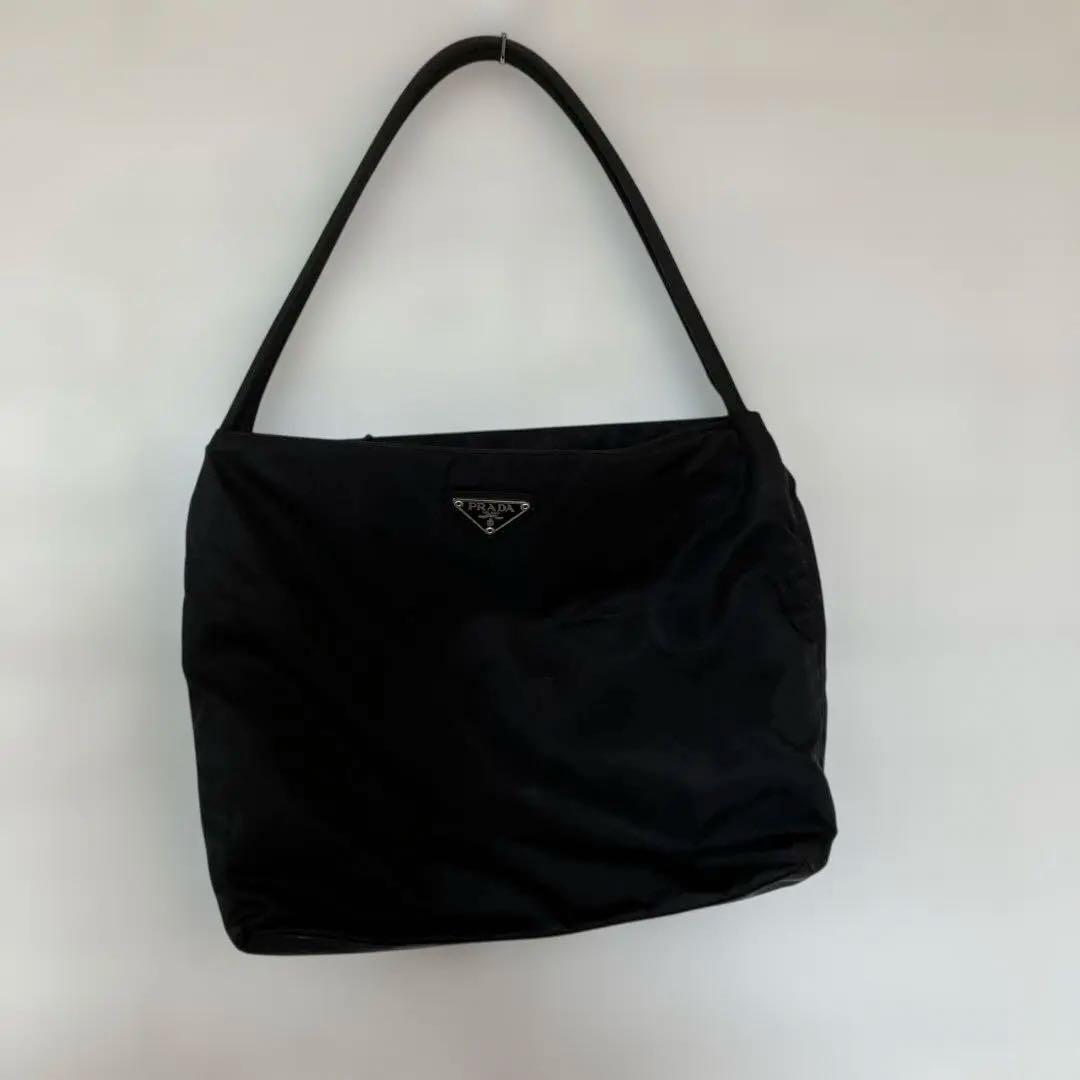 PRADAミラノ ブラック ショルダーバッグ Made in Italy