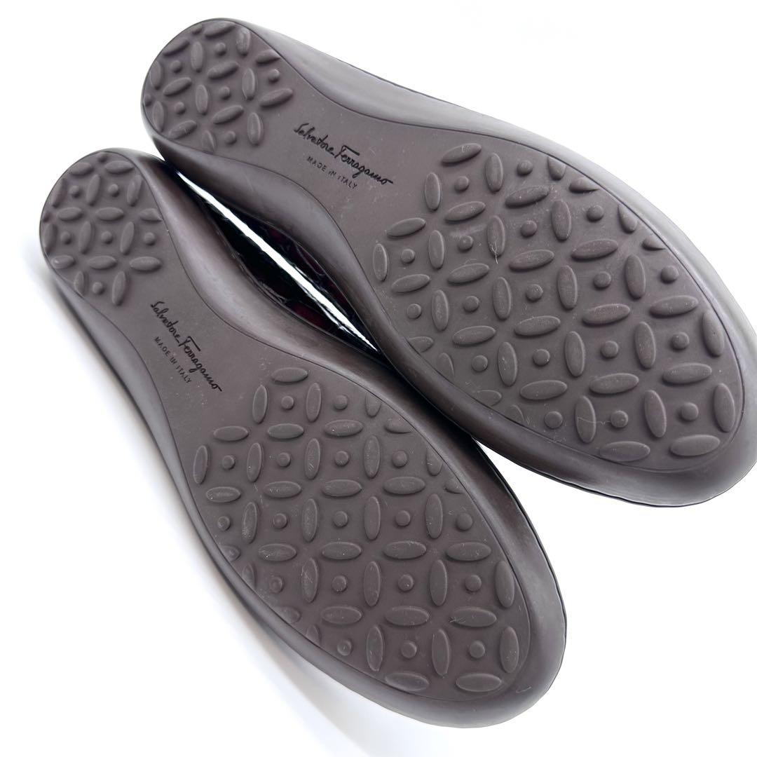 Salvatore Ferragamo サルヴァトーレフェラガモ クロコ型押し