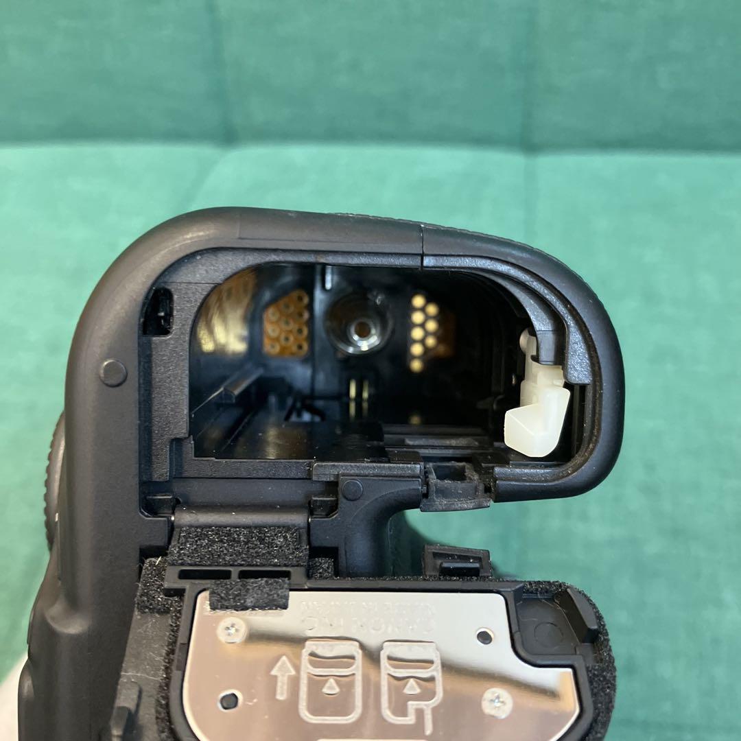 ゆ*け様 美品 Canon EOS 60D デジタル一眼レフ 本体のみ