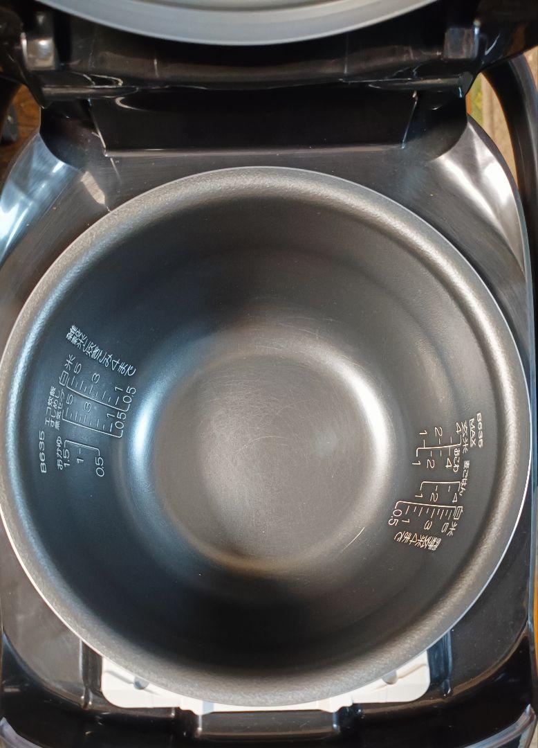 ZOJIRUSHI 圧力IH炊飯ジャー NP-RT10型 ブラック