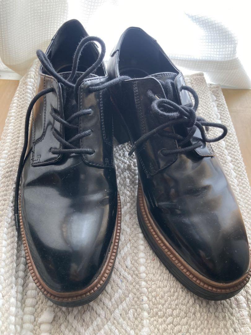 ZARA 39 ローファー　レースアップシューズ ZARA（レースアップ ・ ローファー/革靴）のフリマアイテム一覧