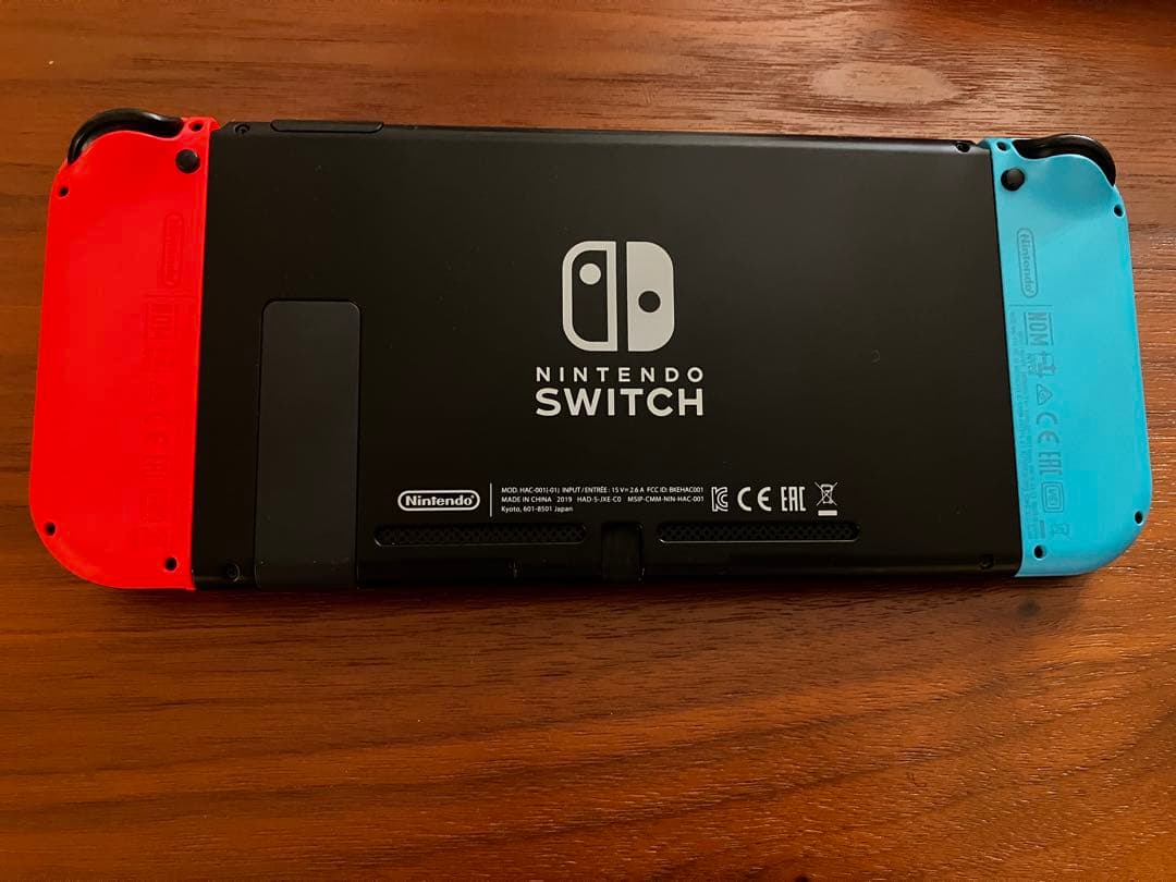 ジョイコン付きNintendo Switch 本体 +付属品セット ジョイコン付きNintendo Switch 本体 +付属品セット