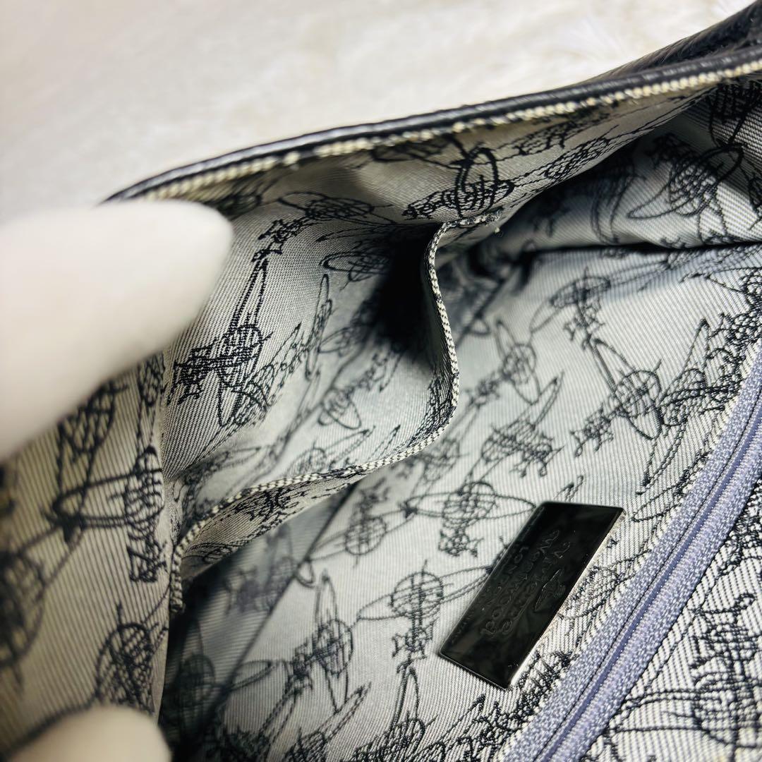 vivian westwood チェーンオーブ　レザーショルダー　アングロマニア