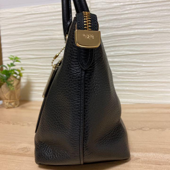 COACH 未使用近 2way 黒 ハンドバッグ - メルカリ オンライン販売中 COACH 未使用近 2way 黒 ハンドバッグ ショルダーバッグ
