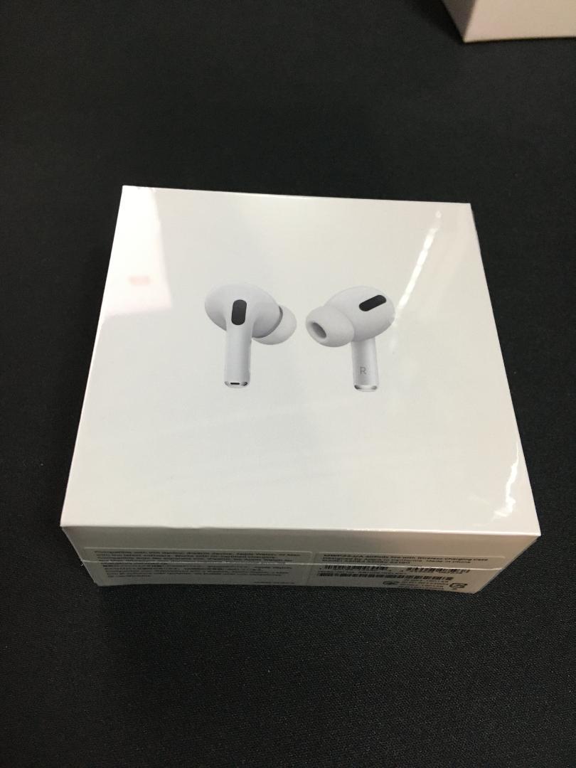 AirPodsPro　APPLE MWP22J/A WHITE