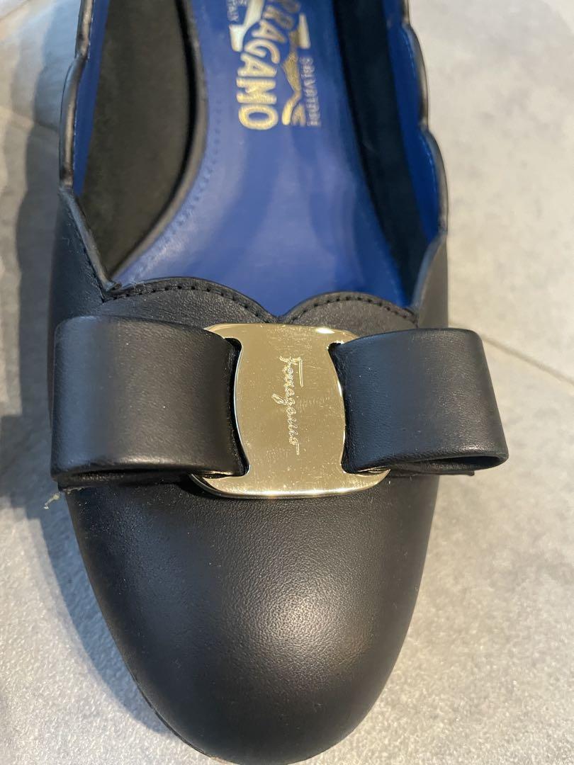 SalvatoreFerragamo ヴァラリボン パンプス　黒　ブラック