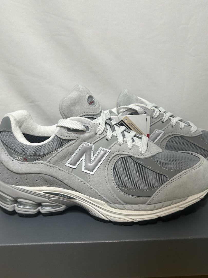 New Balance 2002R GORE-TEX グレー