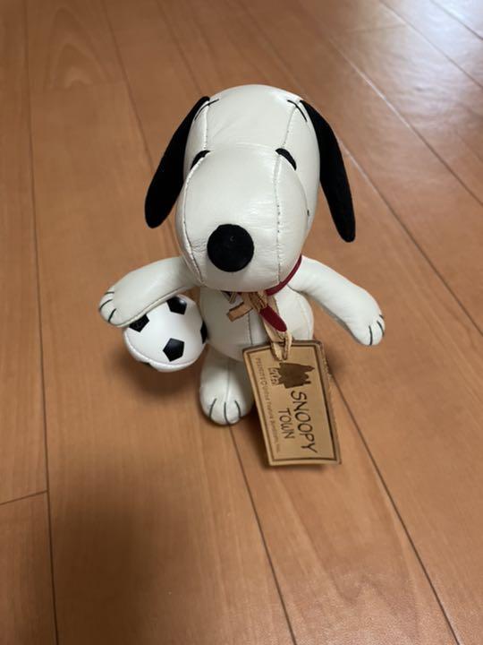 スヌーピーサッカー仕様ぬいぐるみ メルカリ